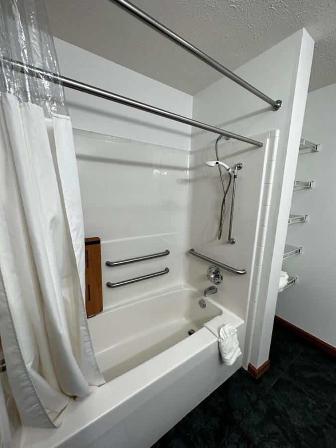 Attica Inn Ngoại thất bức ảnh